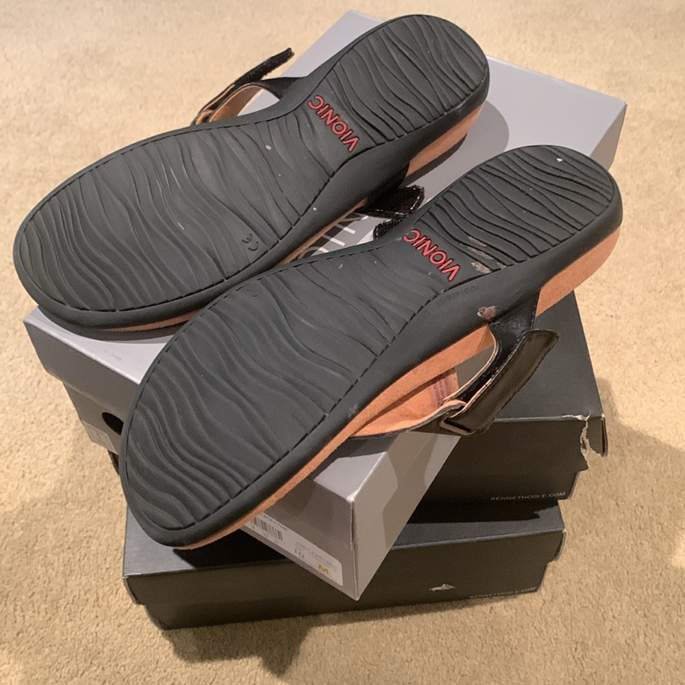 Black Vionic Sandals - image 2